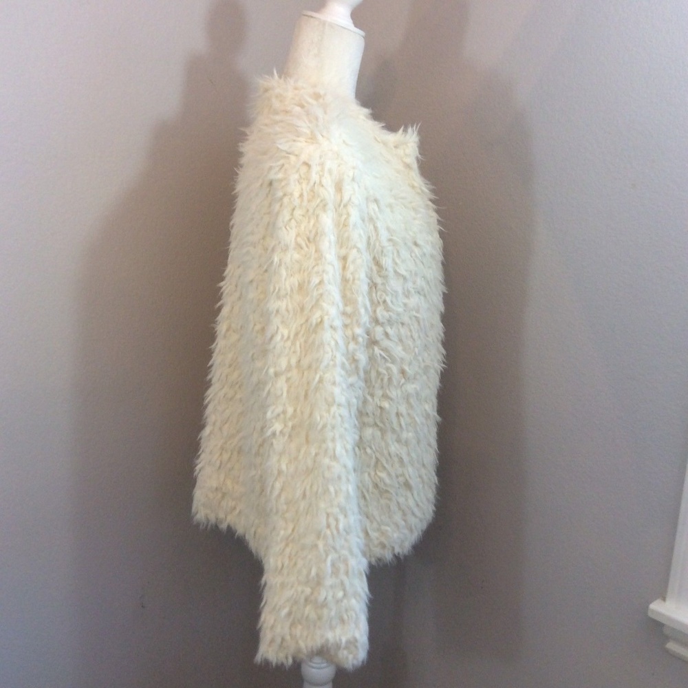 Cotton Bleu Ivory Cream Fuzzy Faux Fur Jacket Coat - Picture 6 of 8